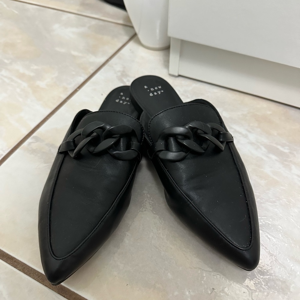 Women’s Amber Slip-On Mule Flats